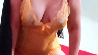 Horny Turkish Woman Wearing a Hijab