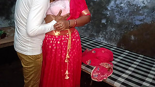 Desi GF BF made MMS leaked in OYO Xxx, Desi Village GF pink pussy fuck