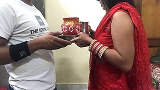 Karwa Chauth Ki Raat Chudi Bhabhi Pati Ke Dost Se