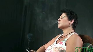 Cougar BBW GILF Smokes  Poses