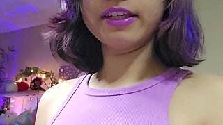 Goddess Rarity Gets Distracted on Stream