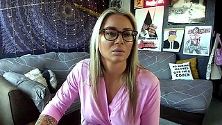 LauranVickers – Mom Knows Ur FetishTakes Ur Virginity