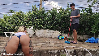 Stepmom Her Pool Her Trapped Puts Two Hands in Her Fisting Ass