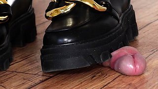 Unaware Crush - Schoolgirl Unaware: Cock Trampling, Shoejob