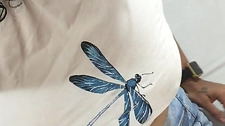 I masturbate the pussy thinking about my lover and I make a video.