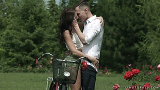 Romantic Czech cowgirl Katy Rose gets analfucked on picnic