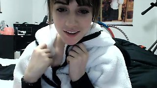 Amateur Webcam Anal Masturbation