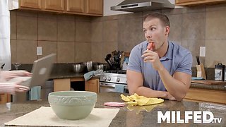 Codey Steele & girlfriend sneakily give Grandma Wants a pussy licking and rimjob