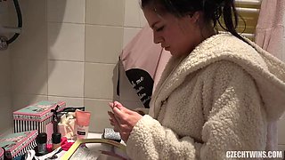 Czech twin sisters take turns on stranger 3