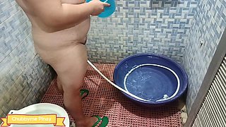 She's so Hot That She Washes Her Pussy First so We Can Have More Sex