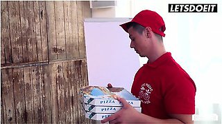 Skinny Secretary Monika Phamous Seduces Pizzaboy Into Nasty Raunchy Fuck Session