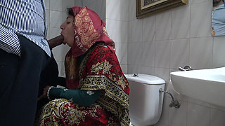 Kurdish Granny Sucks Lets African Immigrant Cum in Her Mature Mouth