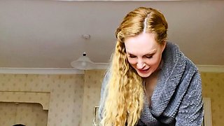 Cute amateur brunette naughty in solo jerking show on camera