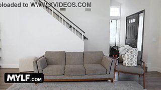 Horny son-in-law pounds his huge boobed stepmom Julia Robbie in front of his friend - freeuse cougar