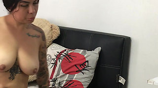 My friend in lingerie masturbates her pussy and sends me a video showing her tits.