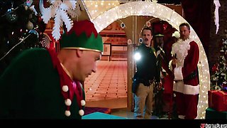 Crazy x-mas sex with hotties Anna Claire Clouds and Mikey Star
