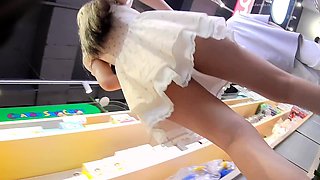 Perfect ass amateur bangs in public