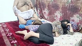 Desi Pakistani Husband Cheating With School Girl Beside Her Wife