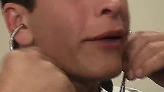 Bella Brookes gets her pussy masturbated and does perfect blowjob
