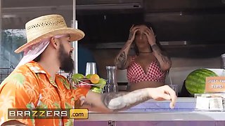 Brazzers - Anna Chambers gets naughty behind the counter and nails James Angel in the food truck