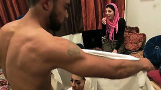 Petite ass Hot arab ladies try foursome