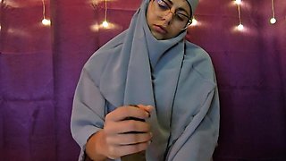 JOI Watch How Dildo Does It Better Than You Mia Niqab