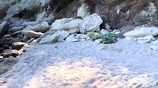 POV Public Beach Sex With a Big-Ass Amateur, Ending With a C