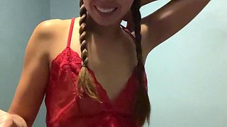 Beauty small tit amateur teen masturbating her shaved pussy