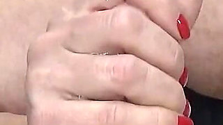 A MILF with Big Saggy Tits Jerks off a Dildo