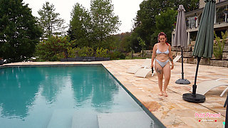 I Masturbate by the Pool!