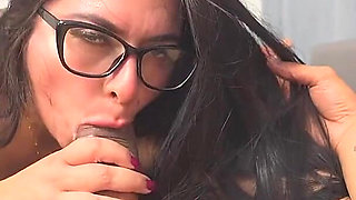 Extreme Temptation: the Test of Fidelity Turns Into Uncontrolled Sex