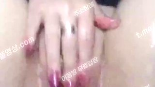 4735 OnlyFans 하양이 묵직한 딜도 자위 물도 많고 보지도 깨끗해서 맛있을듯 텔레 UB892