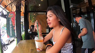 Amateur Asian teen beauty fucked after a coffee Tinder date