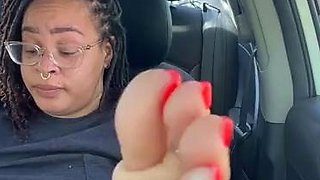 Amateur Foot Fetish Girlfriend Sucks and gives a Footjob