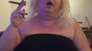 BlancaGirlBBW titty play while smoking