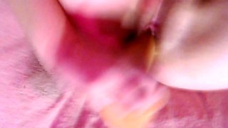 Amateur Close Up Squirting Masturbation