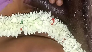 Tamil Young Aunty Hot Hand Job in Homemade Cheating Sex Hot Voice Big Black Cock Sucking Lovely Fucking in Big Natural Boobs