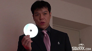 Asian teen has a wild blowbang