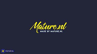 British Randy Raz Is A Curvy Shaved Grandma Who Loves To Masturbate On Vacation