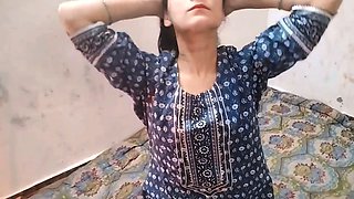 Step Daughter Ko Kapda Utaar Kar Desi Style Me Choda