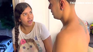 Putica De Mi Hermanastra Discute Con El Cuernudo De Su Novio De , La Muy Depravada Me Pide Es Que Le De Verga En Su Rico Cono Y La Coloque A Mamar . 11 Min With Que Rico And Nino Blw