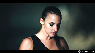 Lezdom Vampire Sex - Dominatrix Amirah Fingering Brat Blonde Ashby Winter