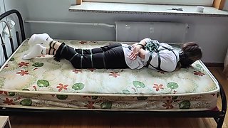 Newcomer Xiao Yi Sister White Cotton Socks Snake Bound