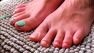 Fresh nails - Polish nails - Mint nails - Beauty Care - footfetishfashion