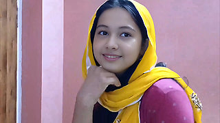 HOT INDIAN DESI FIRST TIME SUCKING DICK