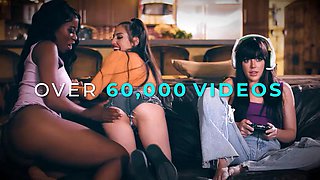 GIRLSWAY - Petite Liz Jordans Innocent Gift To Stepmom Silvia Saige Sparks Romantic Affair - PART 1: Porn