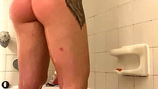 Cute amateur brunette naughty in solo jerking show on camera