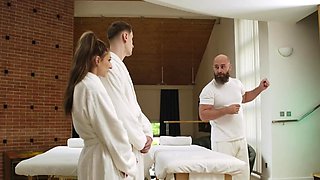 Couple's massages are usually more satisfying for the GFs