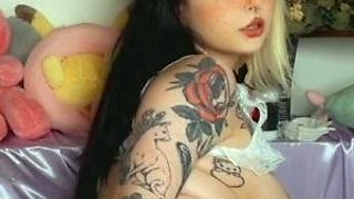Tight ass kinky blode with big boobs masturbates outdoor