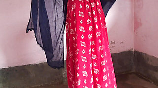 Step sister dress change